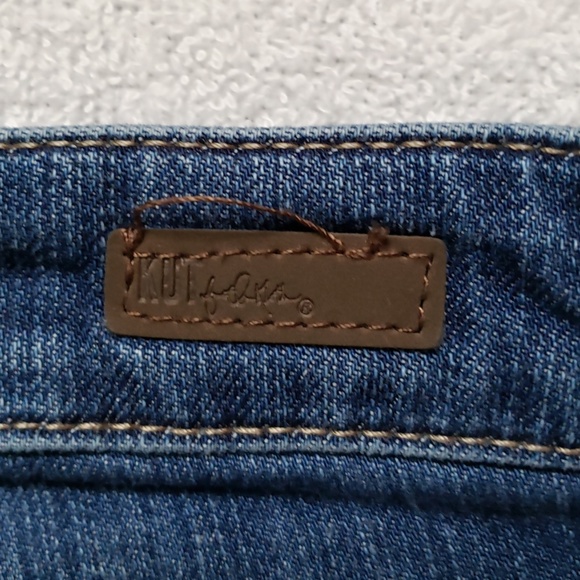 KUT Cathrine Boyfriend Denim Shorts - 4 - Picture 3 of 7